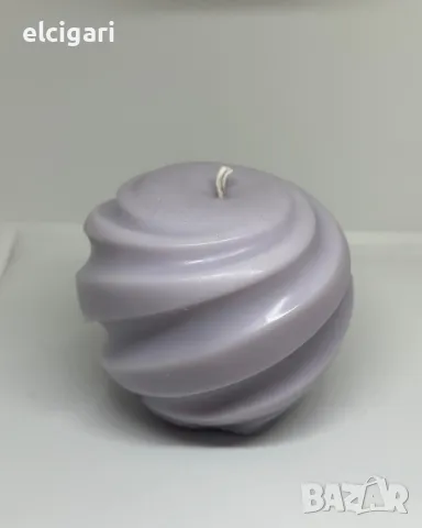 “Winter Violet“ - Бутикова свещ (85мм./79мм. - 271грама), снимка 1