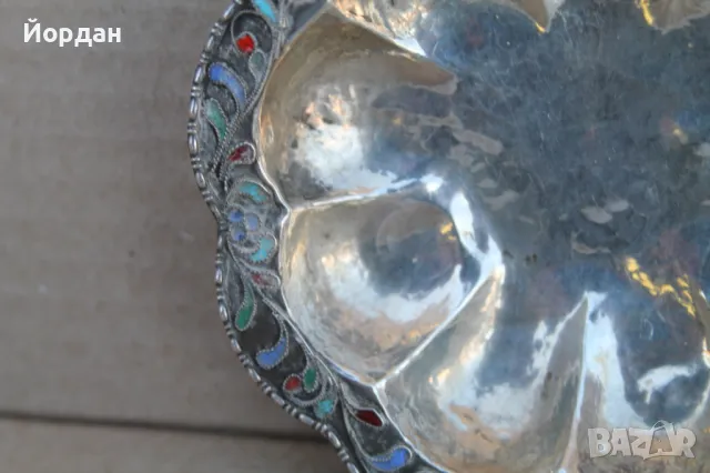 Сребърна чинийка/поднос с емайл, снимка 4 - Други ценни предмети - 50109428