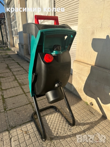 дробилка за клони "BOSCH AXT Rapid 2200", снимка 7 - Градинска техника - 52796645