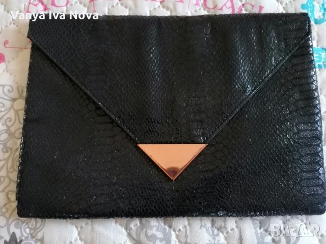 Малка черна чантичка, снимка 1 - Чанти - 28752151