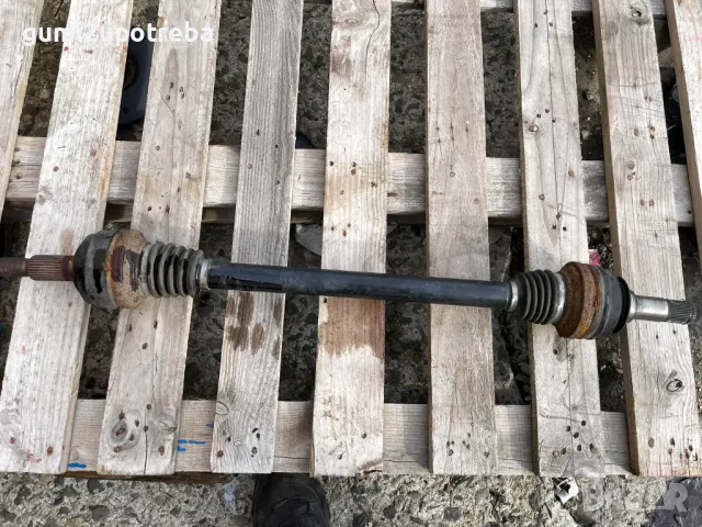 Задна Лява Полуоска 7P0501201G Porsche Cayenne 3.0D 92A/EG22/2012