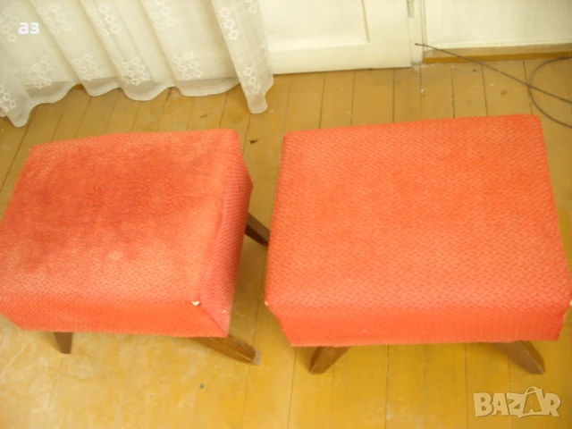 Табуретки, снимка 4 - Дивани и мека мебел - 50837191