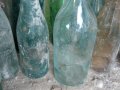 Стъклени шишета с порцеланови тапи стари за колекционери. Има шишета с надписи на стъклото. , снимка 10