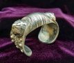 Старинна възрожденска сребърна гривна рогатка, снимка 1 - Антикварни и старинни предмети - 35571500