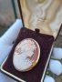Винтидж (Брошка-Медальон) Камея 750/18kt (1930-1950г), снимка 1 - Колиета, медальони, синджири - 39894941