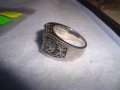 СТАР СРЕБРИСТ ОРНАМЕНТИРАН АРТ ПРЪСТЕН НЕРЪЖДАЕМА СТОМАНА с ГНЕЗДО за ВГРАЖДАНЕ на КАМЪК 8568, снимка 5