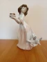 Порцеланова сатуетка Маркирана, снимка 1