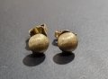 Нежни златни обеци на винт, снимка 1 - Обеци - 44104662