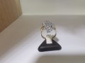 Златен пръстен с диаманти , снимка 1 - Пръстени - 28955934