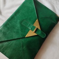 Дамски клъч насителн зелен цввят и метални орнаменти, снимка 2 - Чанти - 38081458