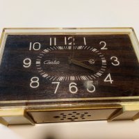 Часовник "Слава", снимка 1 - Антикварни и старинни предмети - 35249692