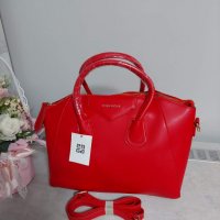 Червена чанта Givenshy  код SG607, снимка 1 - Чанти - 39602239