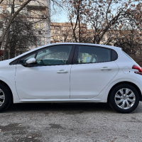 Peugeot 208, 2017, бензин, снимка 4 - Автомобили и джипове - 44884183