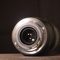 Canon EF 70-300mm f/4-5.6 IS USM, снимка 8 - Обективи и филтри - 43416084