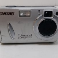 Фотоапарат Sony DSC-P32, снимка 1 - Фотоапарати - 26977364