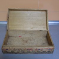 Стара дървена кутия., снимка 2 - Антикварни и старинни предмети - 43375487