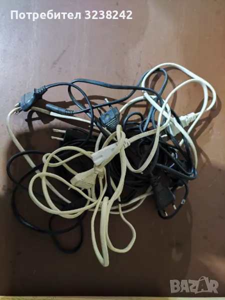 ЗАХРАНВАЩИ КАБЕЛИ 2-КИ ЗА ЕЛ. УРЕДИ(КАСЕТОФОНИ, ВИДЕОРЕГИСТРАТОРИ, ПРИЕМНИЦИ И ДР.), снимка 1