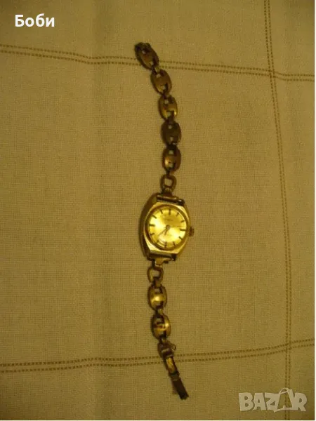 Дамски часовник ЗАРЯ - 17 рубина, снимка 1