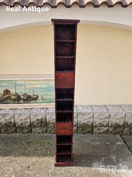 Страхотен висок антикварен дървен шкаф за дискове , снимка 1