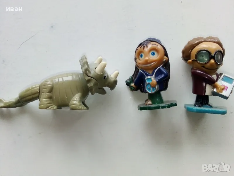 Три малки фигурки, снимка 1