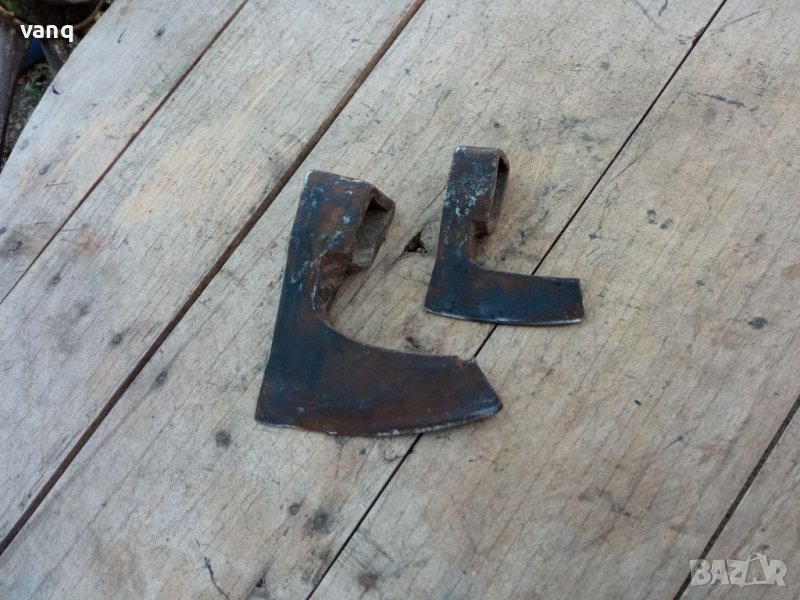 Лот брадви, снимка 1