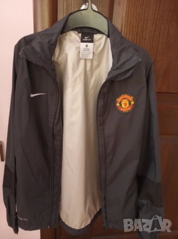 Ветровка Nike Manchester , снимка 4 - Детски якета и елеци - 52208015