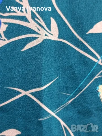 Зелена рокля на цветя с лек ефект на сатен, снимка 5 - Рокли - 50313844