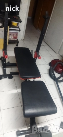 лежанка със стойка за лост