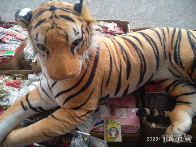 Голям плюшен тигър,около 120см. ,80см, снимка 2 - Плюшени играчки - 38952988