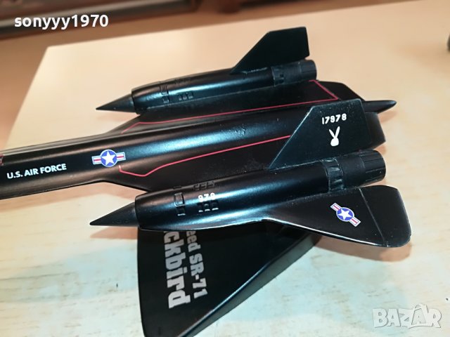 LOCKHEED SR-71 BLACKBIRD U.S.AIR FORCE МЕТАЛЕН САМОЛЕТ 2002231720, снимка 2 - Колекции - 39742890