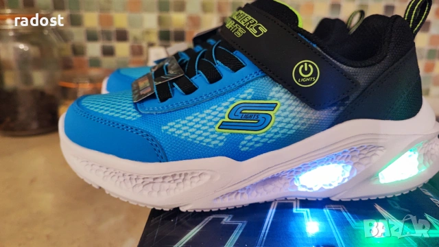 Детски светещи маратонки SKECHERS №30 19см, снимка 7 - Детски маратонки - 53607140