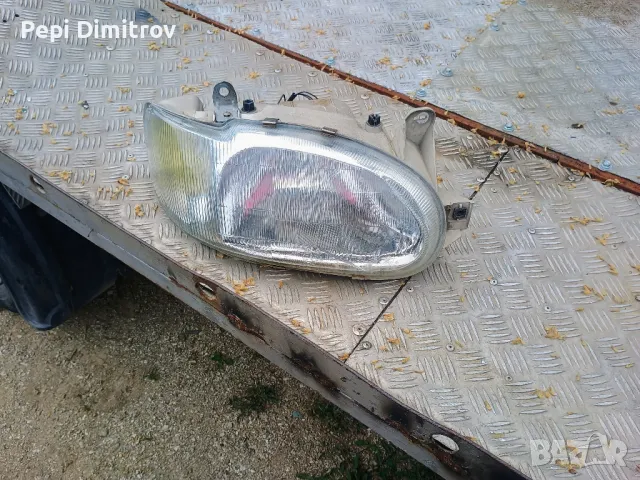Десен фар за Ford Escort VII Estate (01.1995 - 02.1999), снимка 2 - Части - 50418937