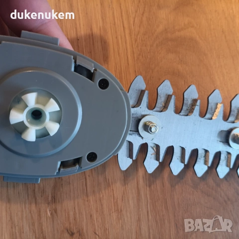 Aкумулаторна ножица за трева и храсти 2 в 1, 7.2V, 2000 mAh батерия, 2 ножа, розова, снимка 8 - Градински инструменти - 53333289