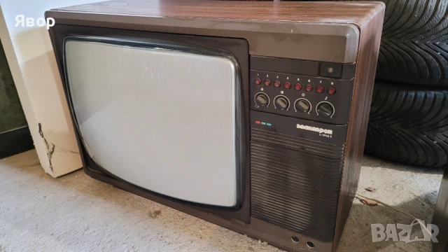 Телевизор Електрон В.Търново от соца ретро не работи , снимка 5 - Телевизори - 53495756
