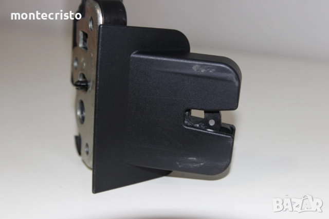 Брава заден капак Audi A3 8P facelift sportback 5 врати (2008-2012г.) 4 пина / 8K9827505, снимка 4 - Части - 51957813