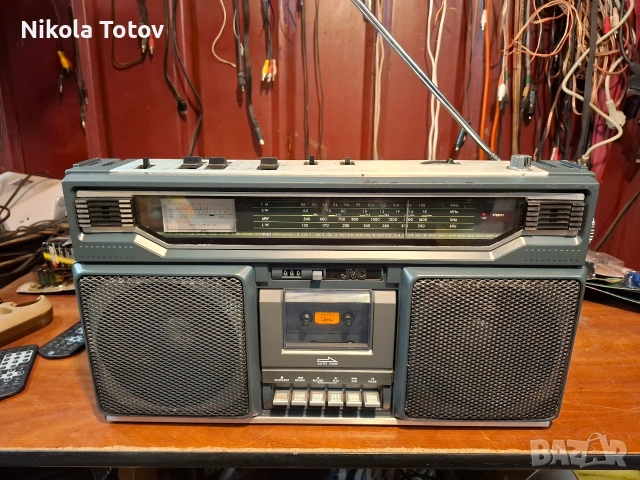 Продава се касетофон JVC RC-636L. 