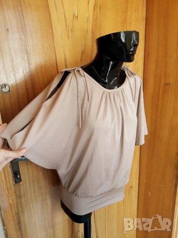 Бежова блуза с оголени рамене и къси ръкави тип пеперуда М, снимка 2 - Туники - 32844164