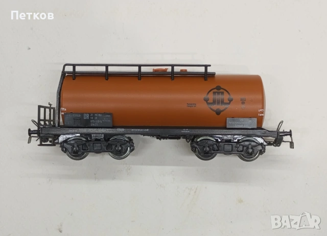 Товарен вагон четириосен Piko мащаб H0, снимка 2 - Колекции - 53564136