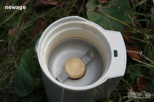 Уникална ретро сръбска кафемелачка от соца!, снимка 4 - Антикварни и старинни предмети - 43072453