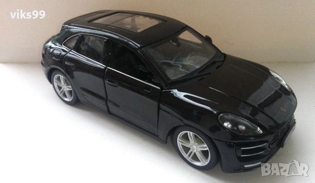 Метална количка Bburago Porsche Macan Мащаб 1:24, снимка 6 - Колекции - 53257821