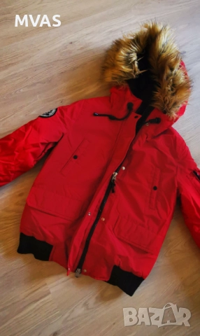 Bershka - 55% Дамско зимно червено яке S размер, снимка 4 - Якета - 51858109