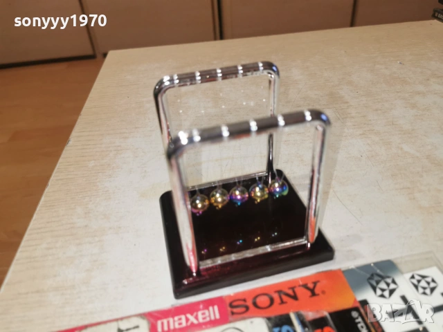 Люлката на Нютон хамелеон 9х9х8см 1601261335, снимка 16 - Колекции - 53121039