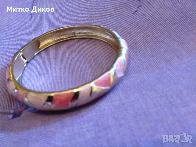 Женска гривна позлатена емайлирана тип Сваровски с числа римски от I до XII , снимка 7 - Гривни - 49923493