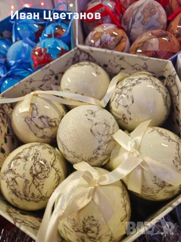 Комплект от 14 топки за елха, различни видове