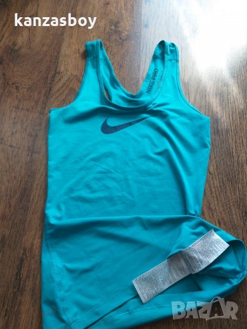  NIKE PRO - страхотен дамски потник КАТО НОВ, снимка 6 - Потници - 33501167