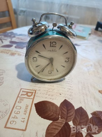 Настолен часовник Ruhla, снимка 3 - Антикварни и старинни предмети - 38939495
