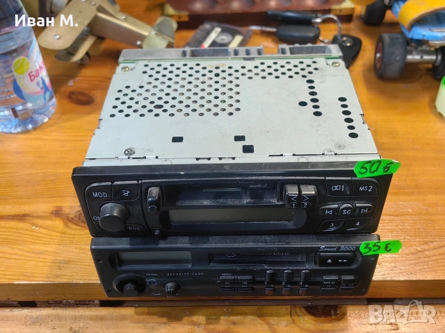 Радиокасетофони за Мерцедес , снимка 3 - Аксесоари и консумативи - 53538585