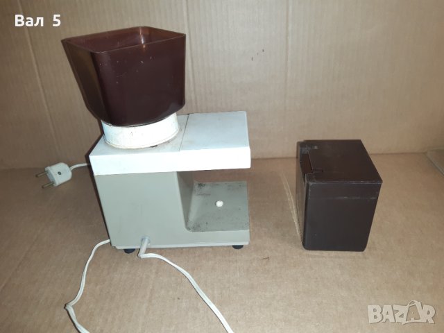 Стара електтрическа кафемелачка АРОМАТ - СССР, снимка 6 - Антикварни и старинни предмети - 43478526