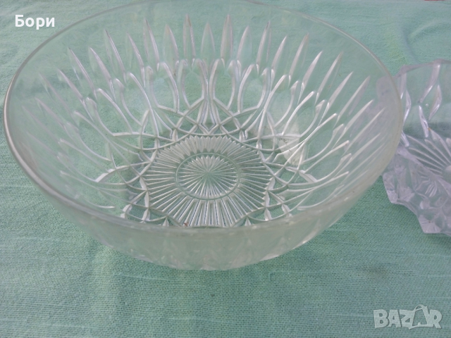 Стари кристални купи, снимка 5 - Чинии - 36409895