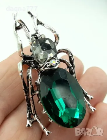 Нежна елегантна брошка, снимка 6 - Други - 49628234